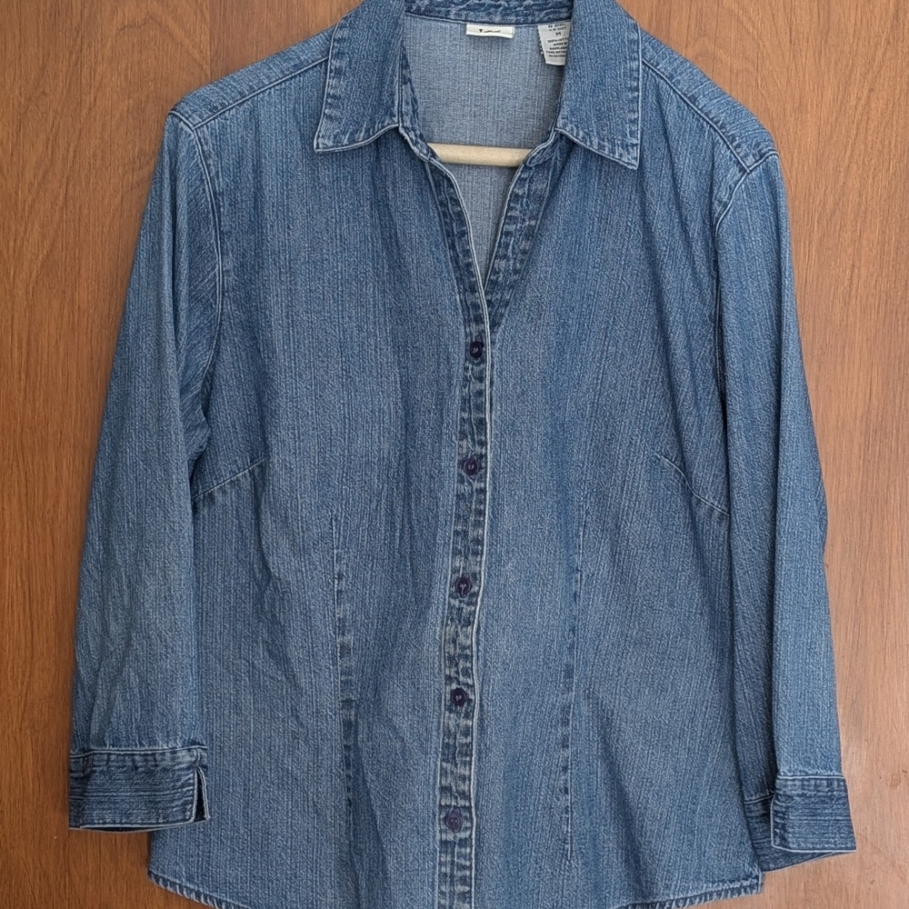 Lee Women's Blue Button Down Shirt Medium Tapered Cut 3/4 Length Sleeves
